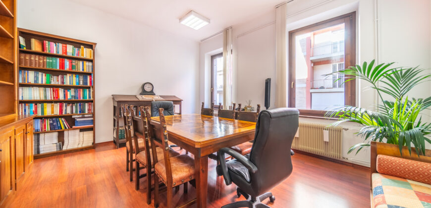 Palazzo Direzionale Zona Tribunale