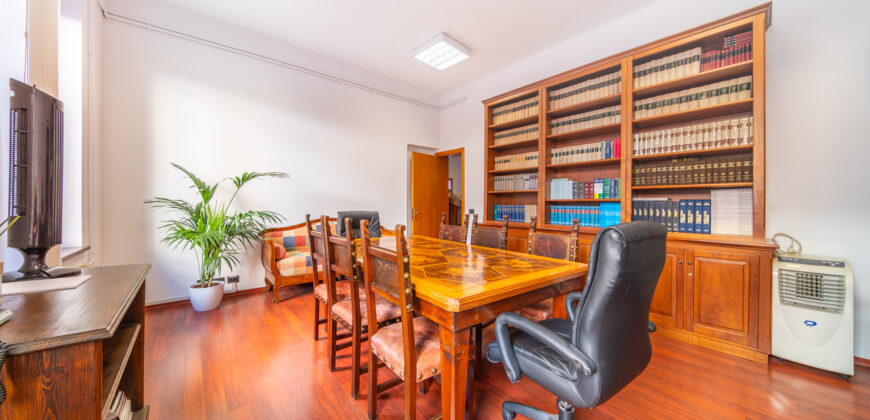 Palazzo Direzionale Zona Tribunale