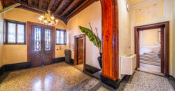 Palazzo Storico Direzionale E Abitazione