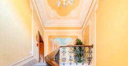 Palazzo Storico Direzionale E Abitazione