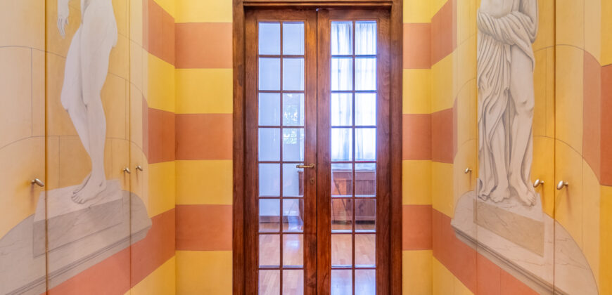 Palazzo Storico Direzionale E Abitazione