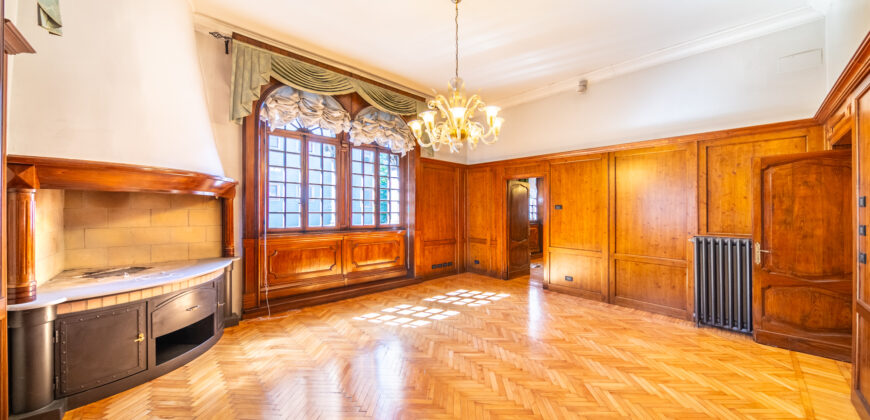 Palazzo Storico Direzionale E Abitazione