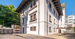 Palazzo Storico Direzionale E Abitazione