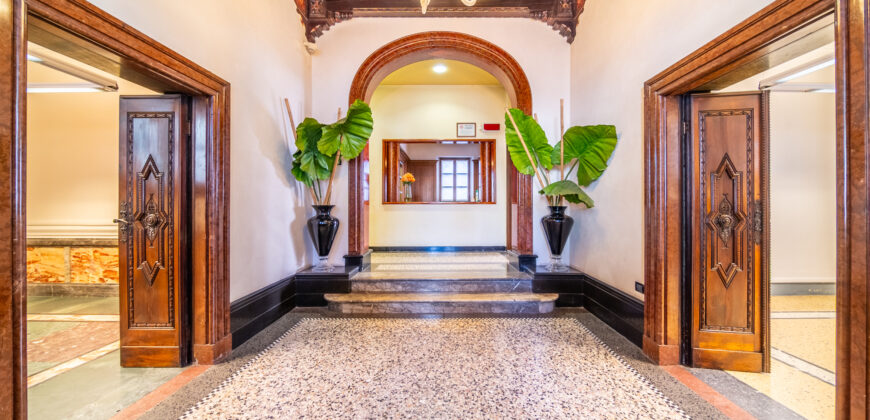 Palazzo Storico Direzionale E Abitazione