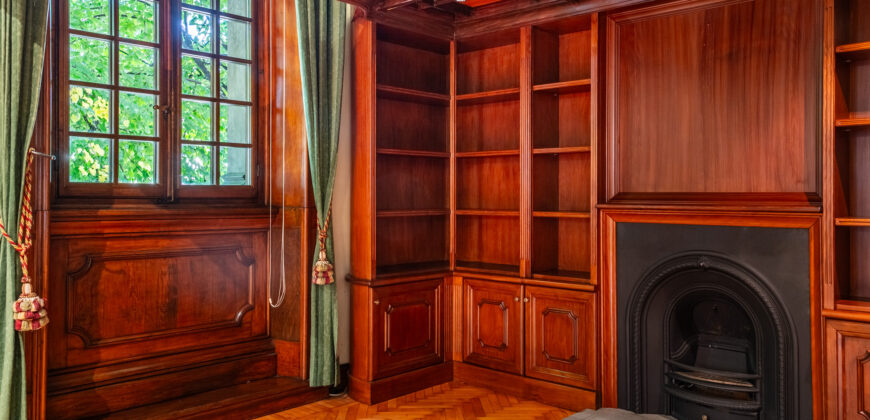 Palazzo Storico Direzionale E Abitazione